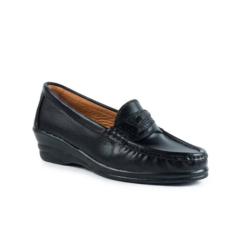 TasosShoes_Step_shoes_196_dermatina_anatomika_mokasinia_se_mayro_chroma-Photoroom