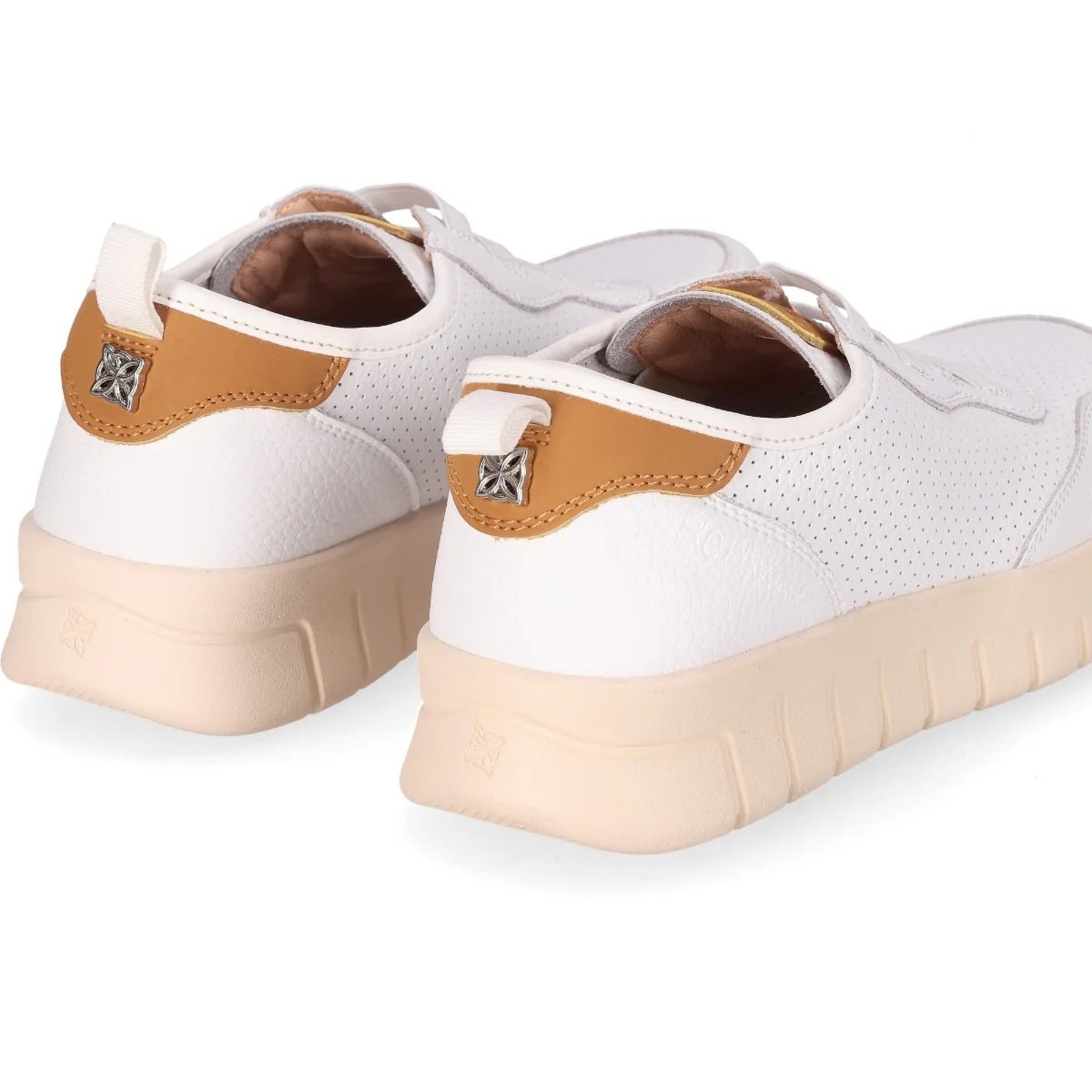 TasosShoes_Chica10_28415_gynaikeia-dermatina-anatomika-sneakers-leyko-4