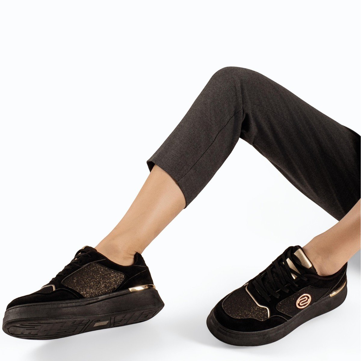 TasosShoes_Zak_shoes_SD24026_gynaikeia_anatomika_sneakers_mayro-1